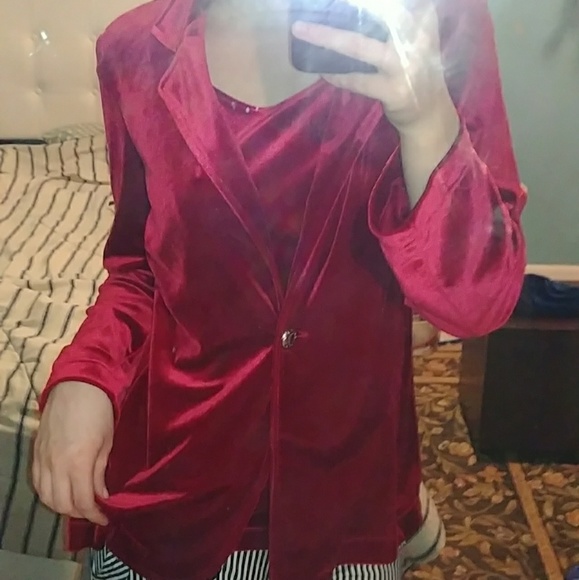 Red Velvet Blazer - Picture 2 of 3
